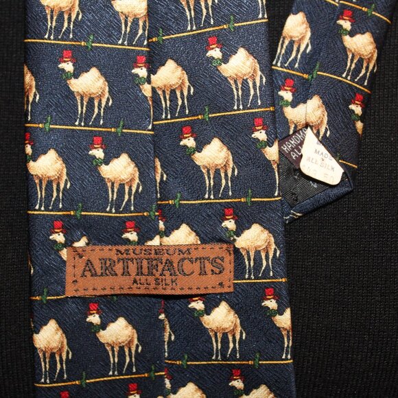 Museum Artifacts All Silk Holiday Camel geometric TIE NWT - Picture 2 of 4